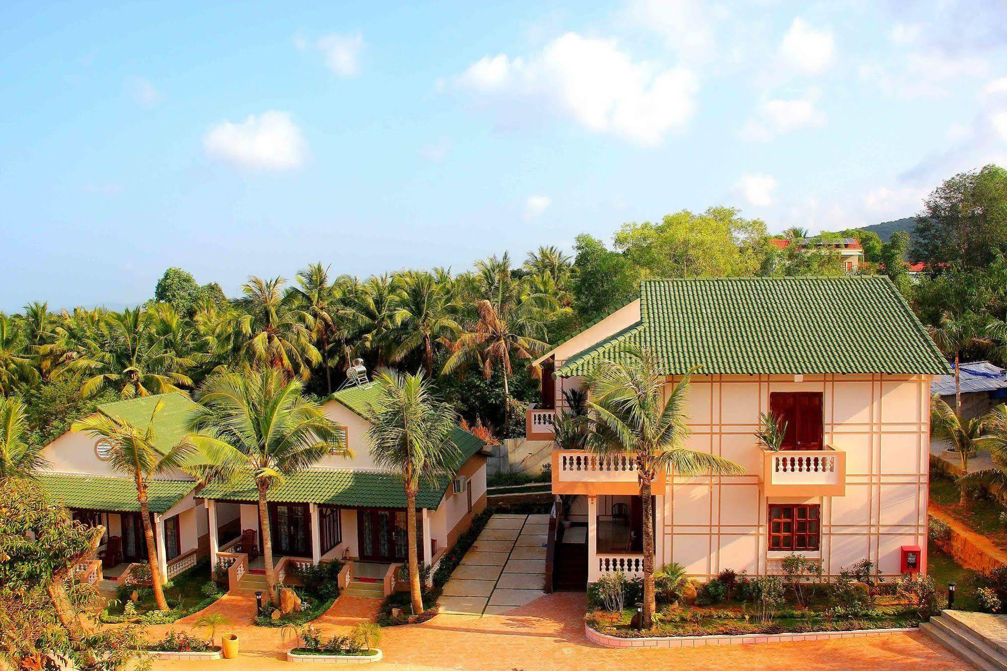 Dưỡng Và Phú Vân